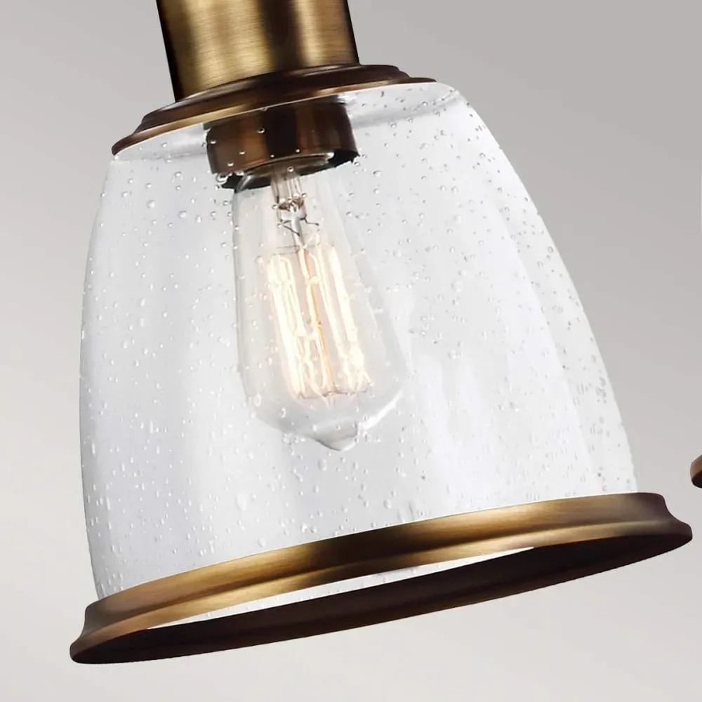 Illustration numéro 2 du produit Lustre en acier et verre bullé, laiton vieilli