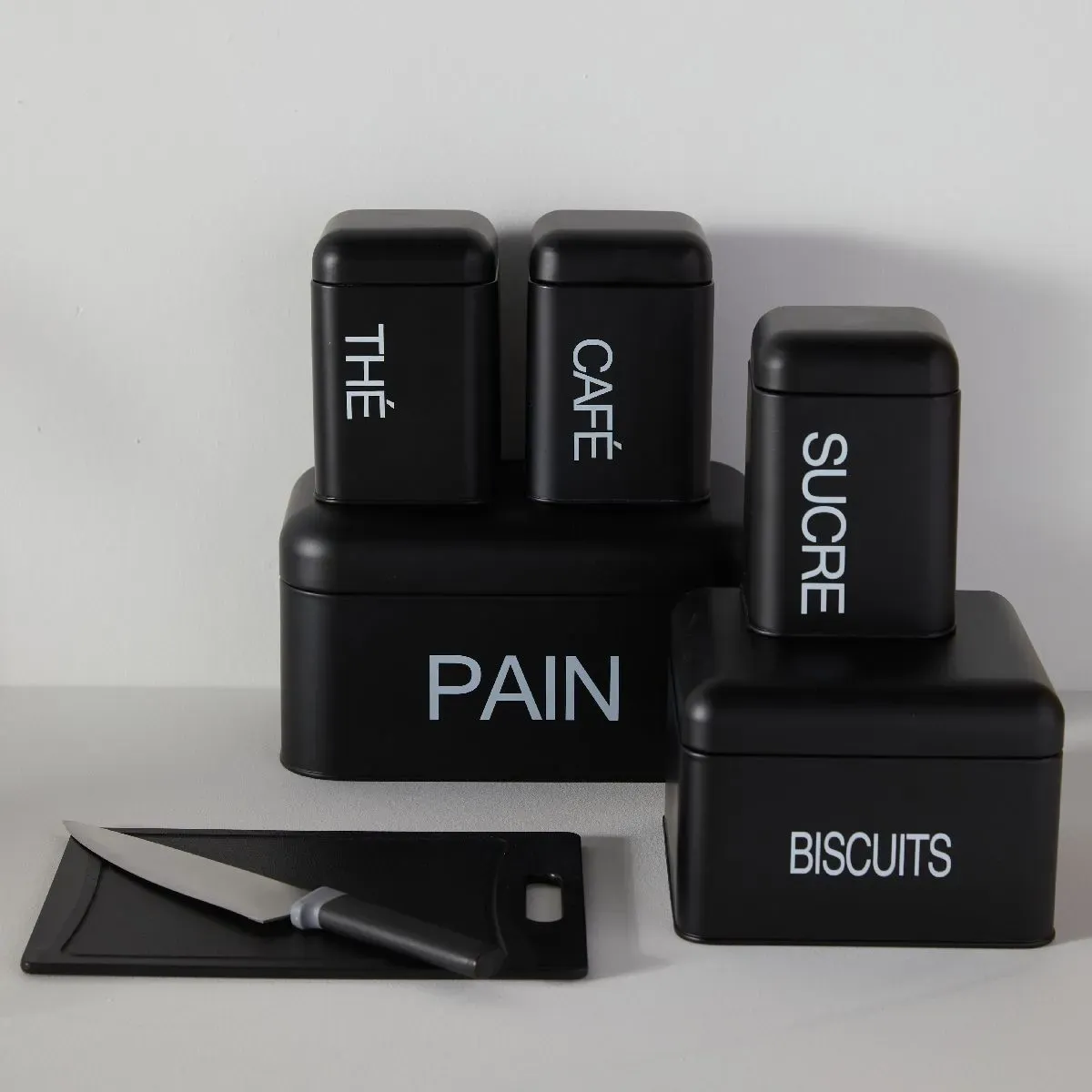 Illustration numéro 2 du produit Lot de 2 planches à découper en bois et silicone  29x20cm