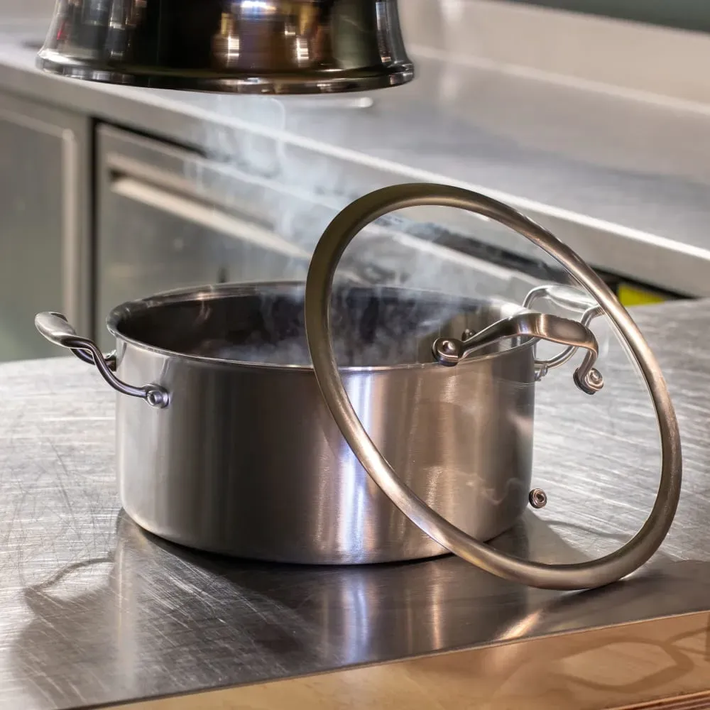 Illustration numéro 2 du produit Faitout acier inoxydable 24cm - fait en France - tous feux