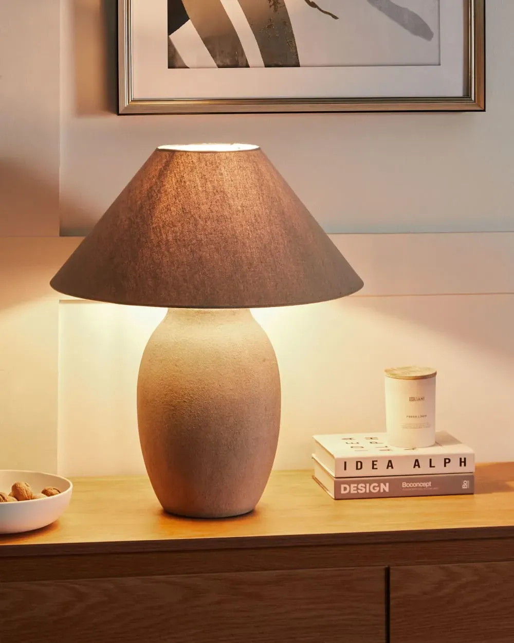 Illustration numéro 2 du produit Lampe à poser céramique gris clair