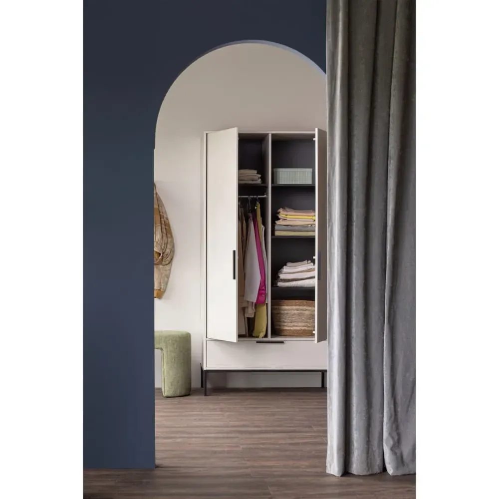 Illustration numéro 2 du produit Armoire 2 portes en pin beige