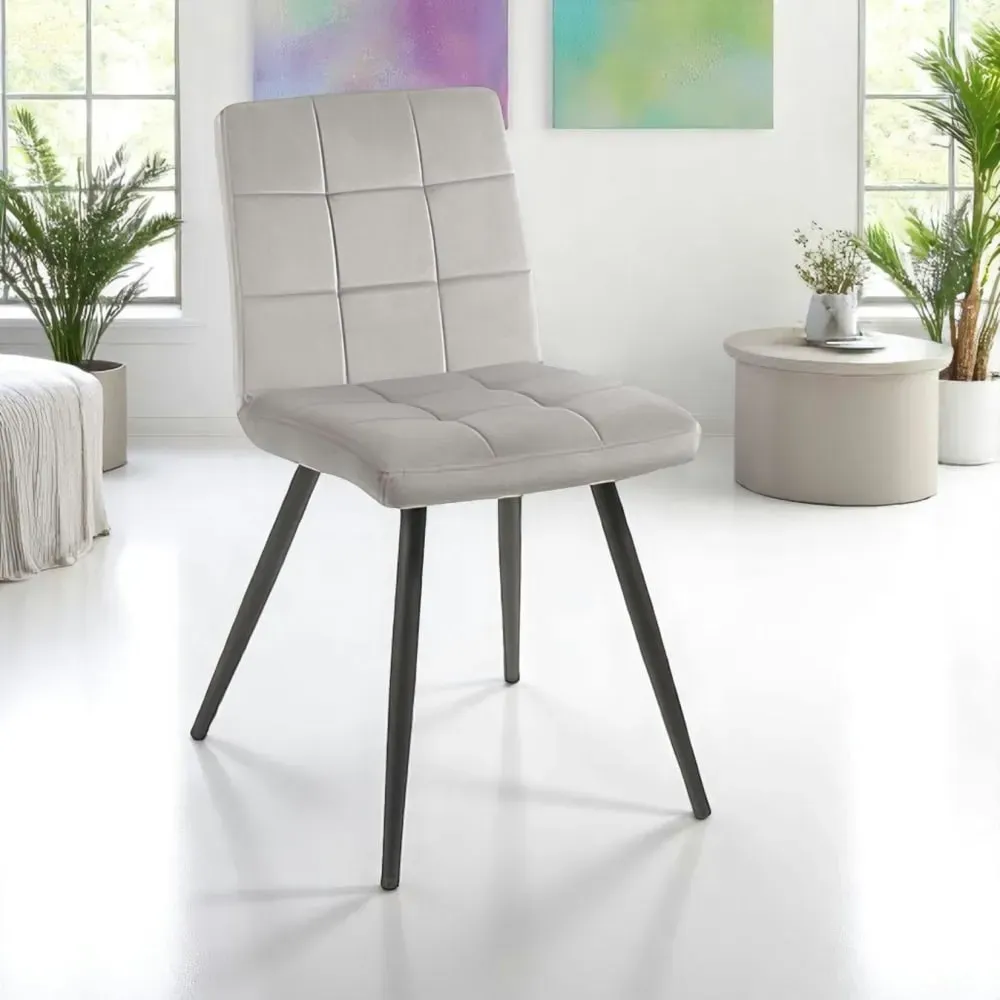 Illustration numéro 2 du produit Lot de 2 chaises en velours capitonné gris design moderne