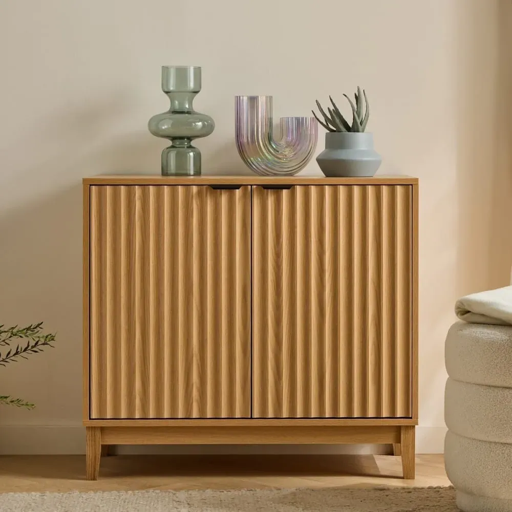 Illustration numéro 2 du produit Buffet 2 portes avec façades effet cannelé L80 cm - effet bois clair