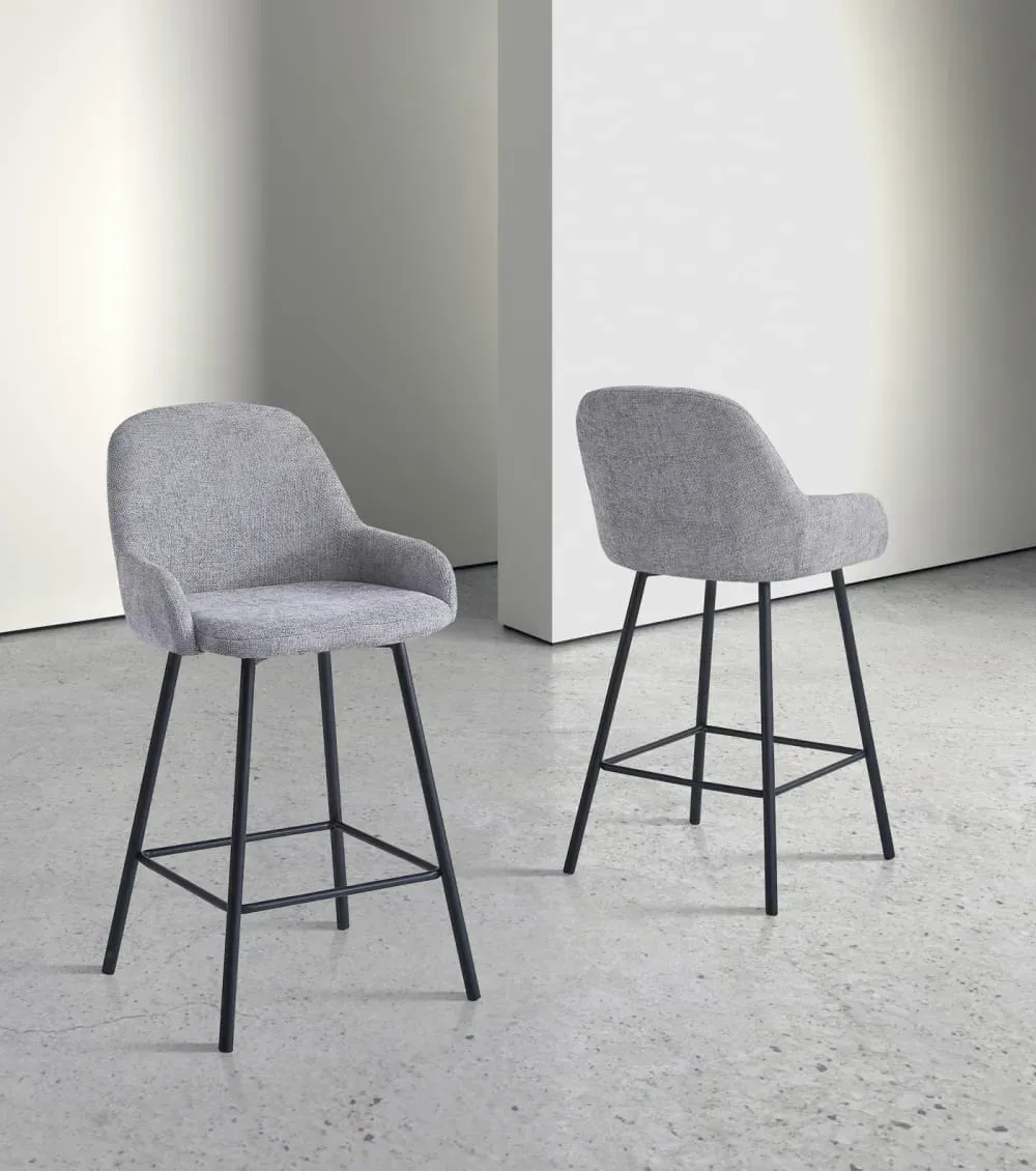 Illustration numéro 2 du produit Lot de 2 tabourets hauts en tissu et métal gris 95×51×52 cm