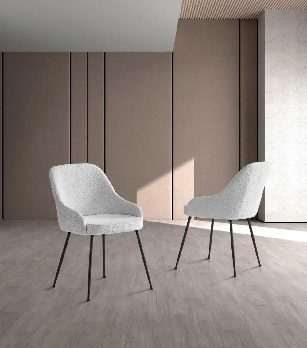 Illustration numéro 2 du produit Lot de 2 chaises en tissu bouclé et métal blanc cassé 82×51×59 cm