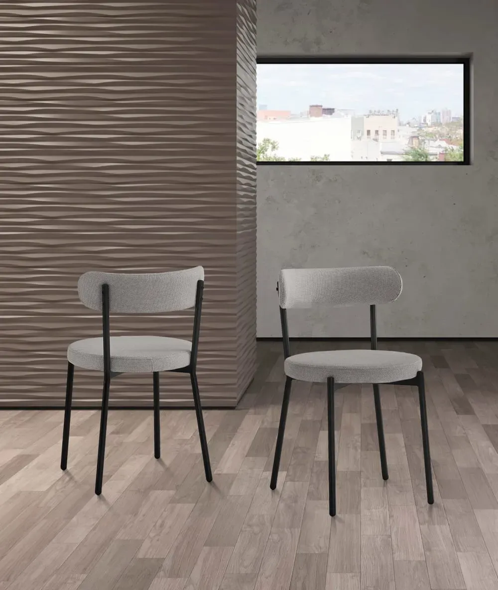 Illustration numéro 2 du produit Lot de 2 chaises en tissu et métal gris 75×46×49 cm