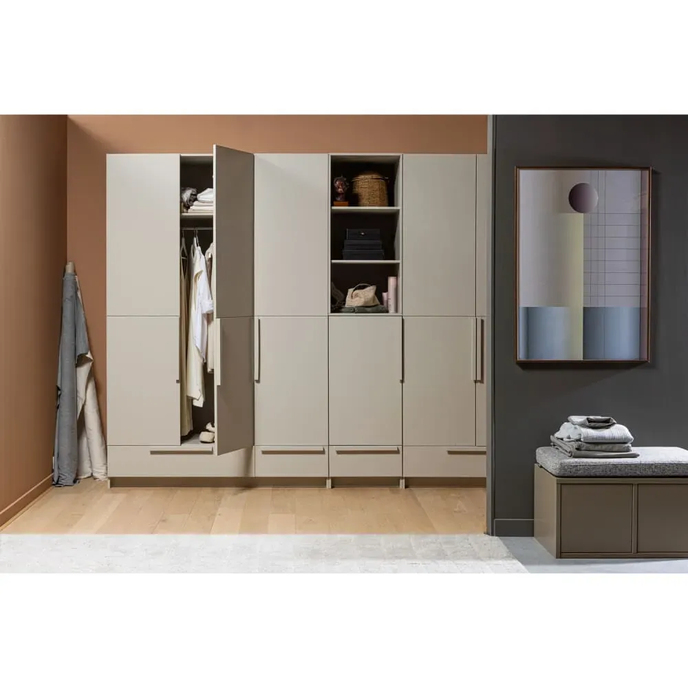 Illustration numéro 2 du produit Banc de rangement mural en bois de pin taupe