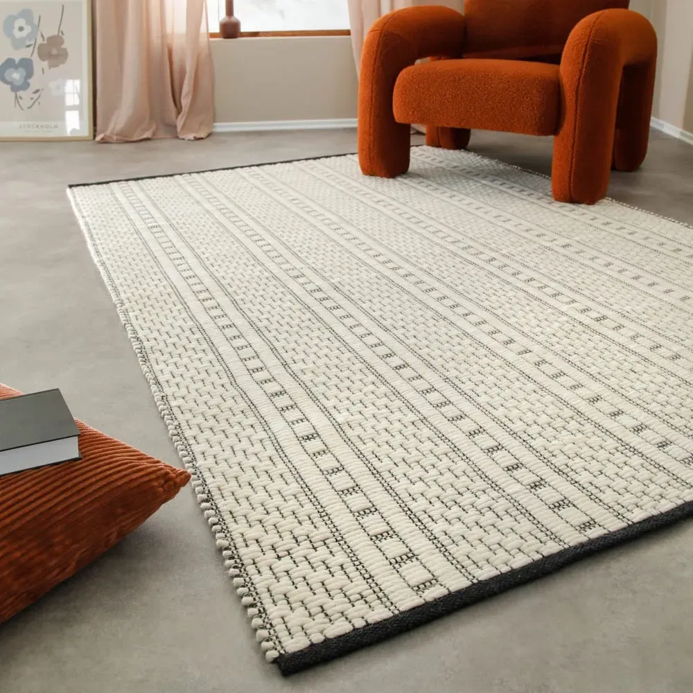 Illustration numéro 2 du produit Tapis tissé main pure laine vierge blanc invoire à motifs 160x230