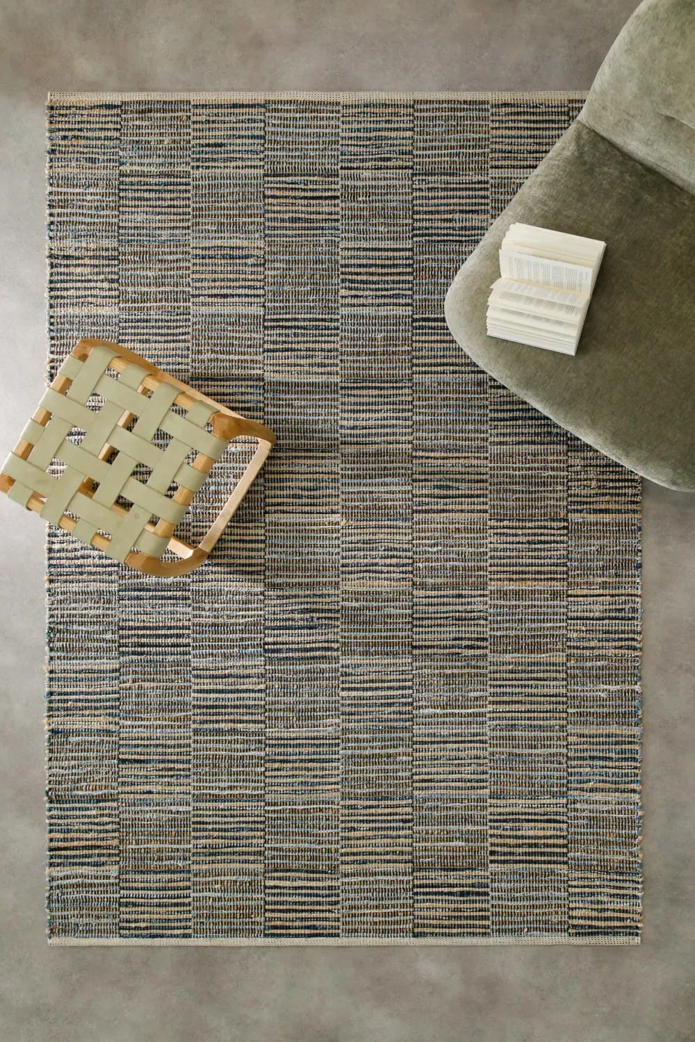 Illustration numéro 2 du produit Tapis fait main denim et jute naturel et bleu 80x150