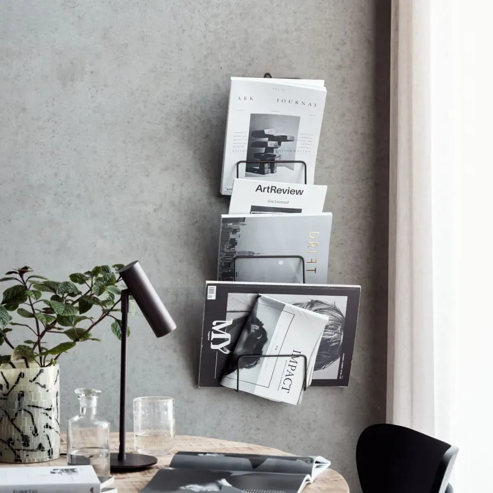 Illustration numéro 2 du produit Porte-revue en métal marron