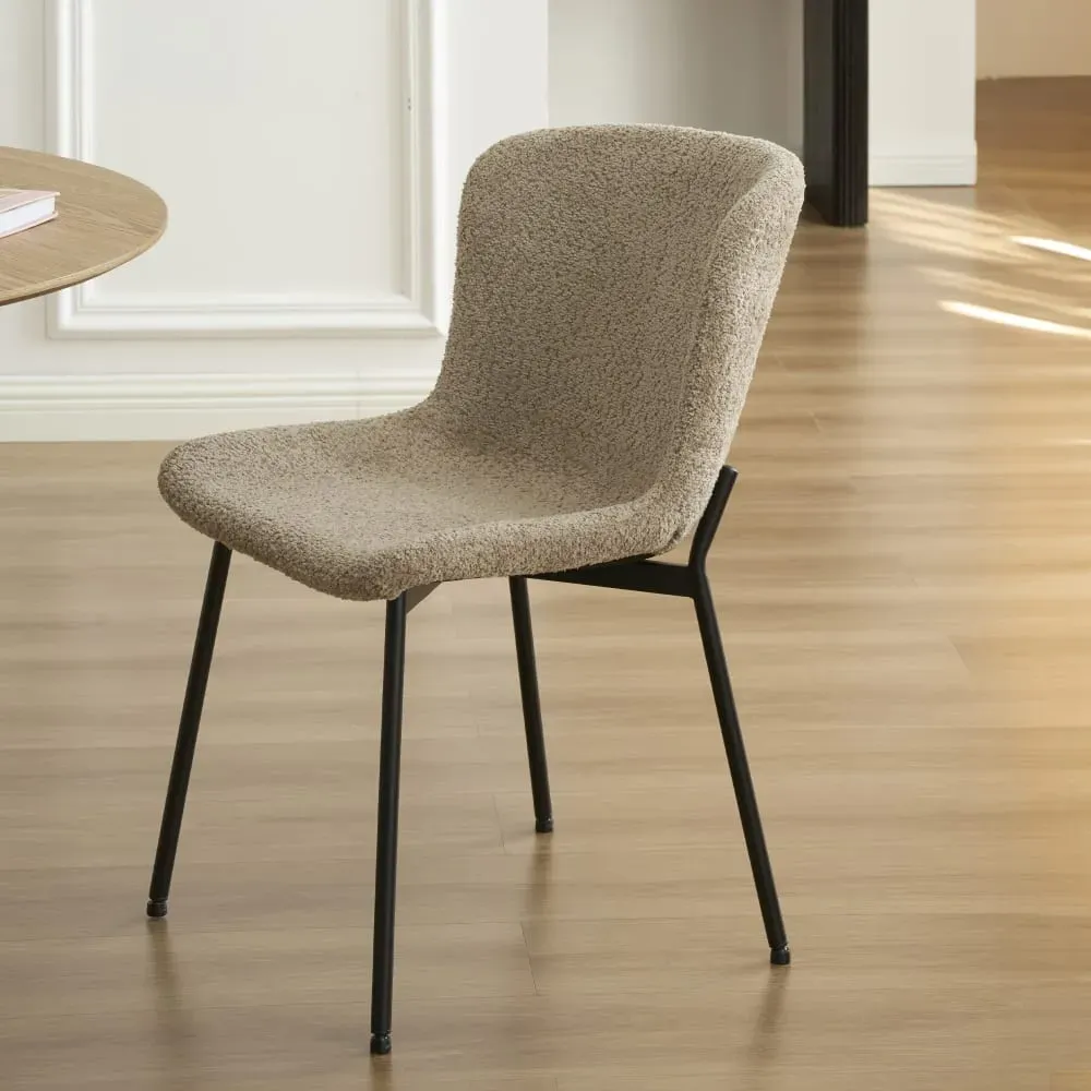 Illustration numéro 2 du produit Lot de 2 chaises  tissu marron glacé