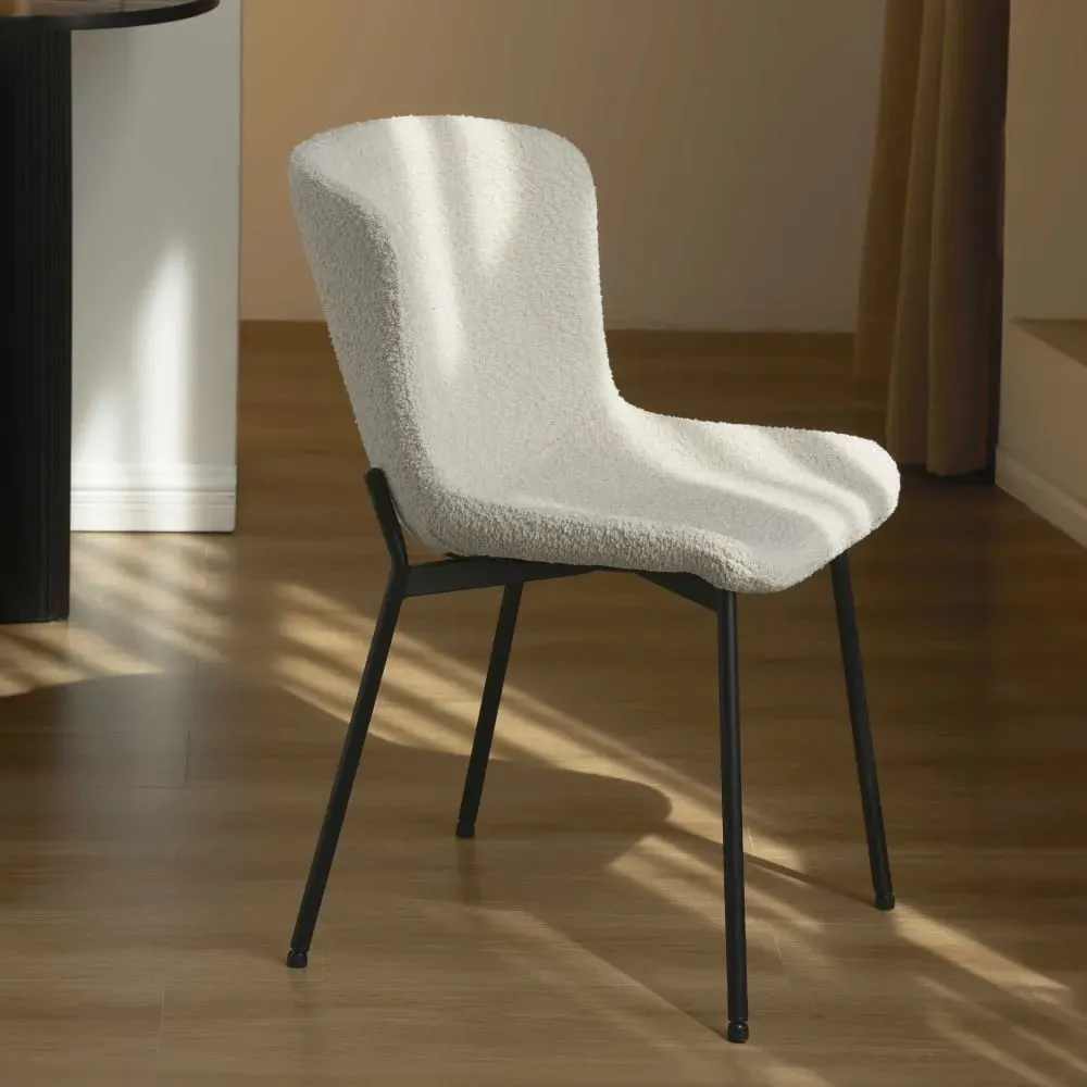 Illustration numéro 2 du produit Lot de 2 chaises  tissu beige pieds métal noir