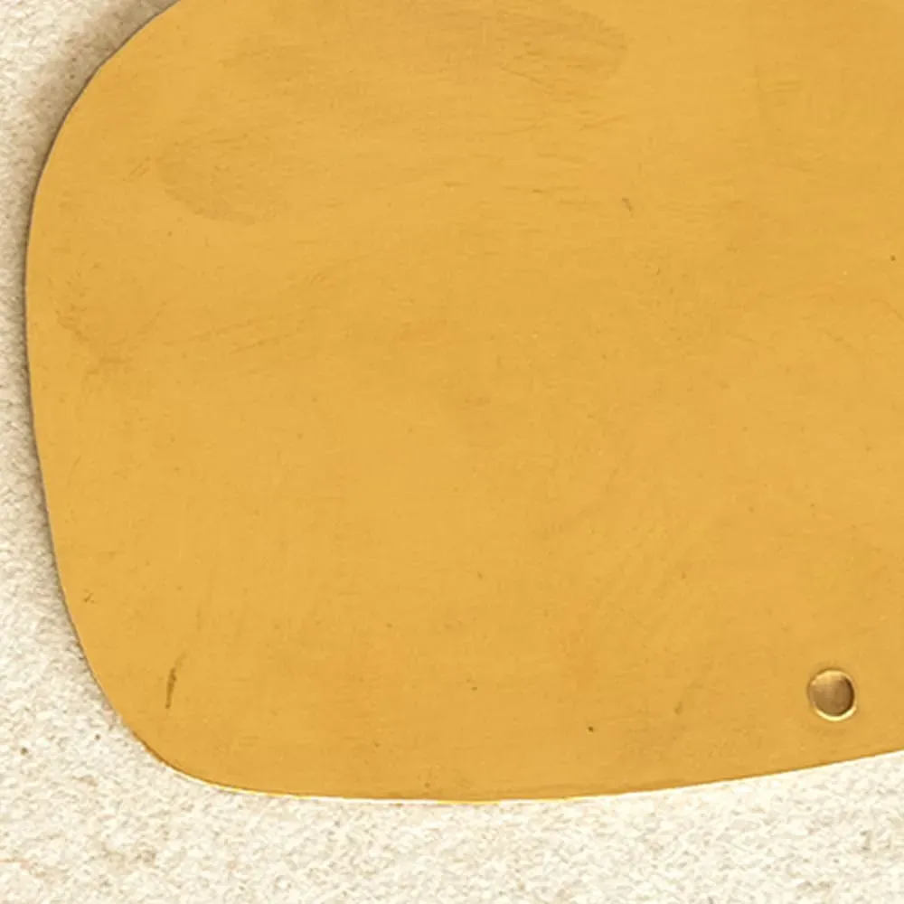 Illustration numéro 2 du produit Déco murale baleine en laiton métal doré 9x7 cm