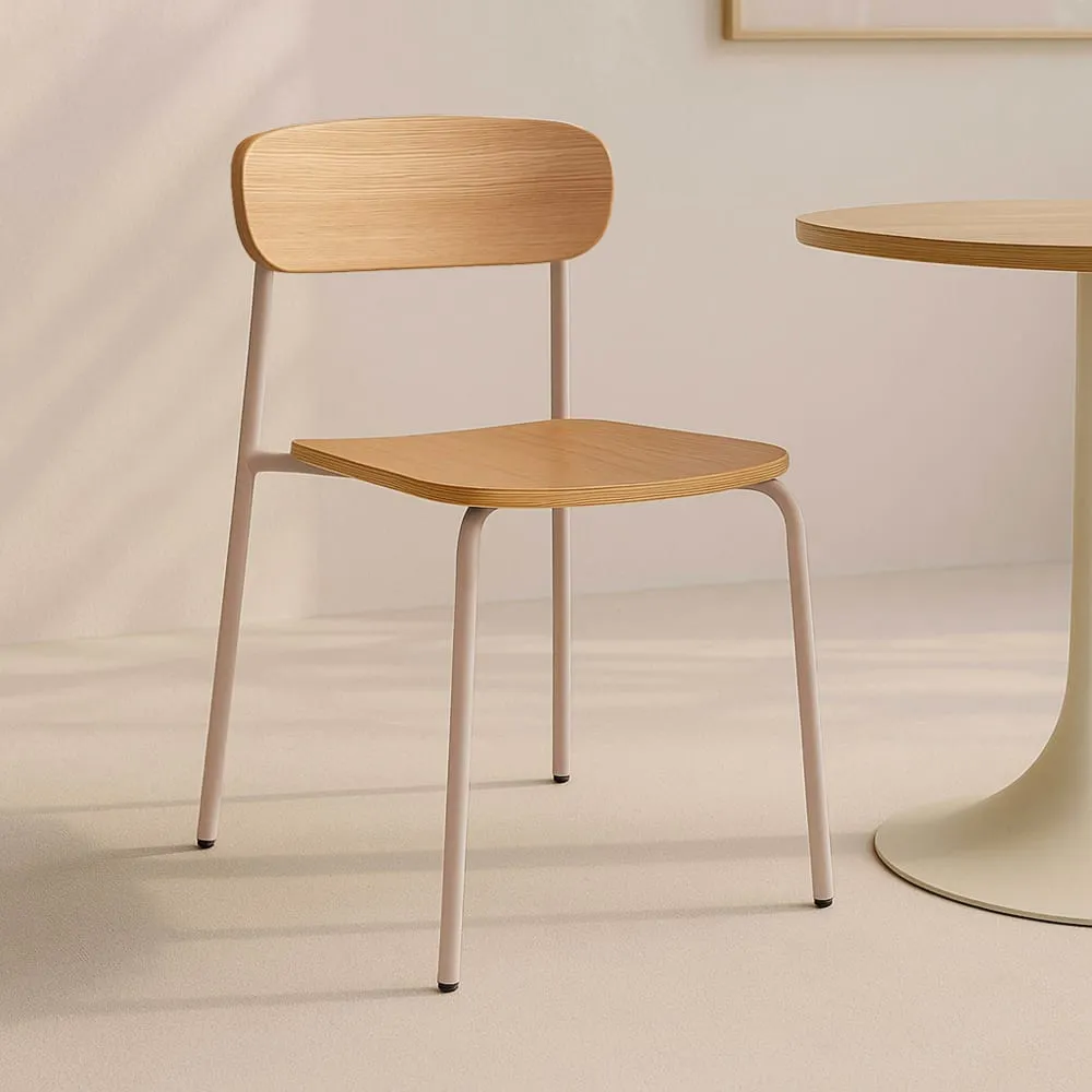 Illustration numéro 2 du produit Lot de 2 chaises en bois rose