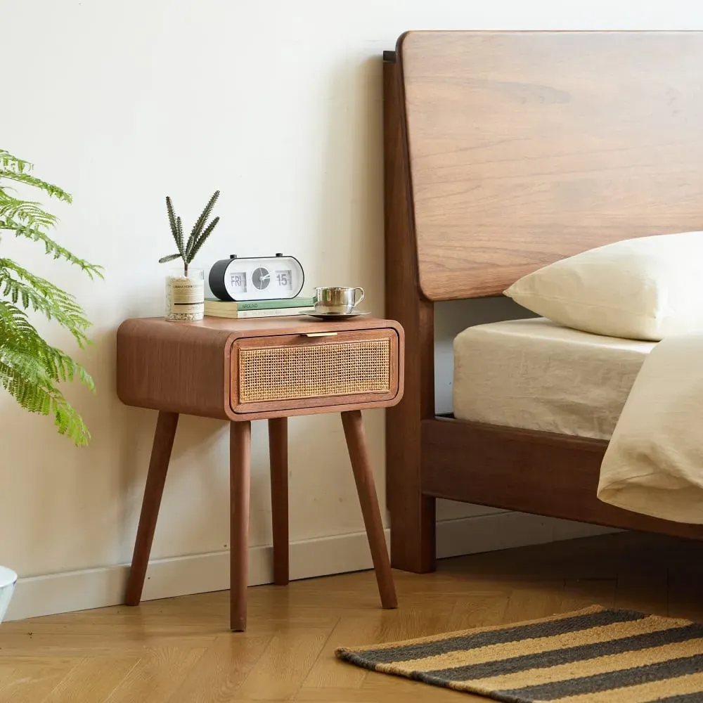 Illustration numéro 2 du produit Table de chevet 1 tiroir en rotin et bois de noyer