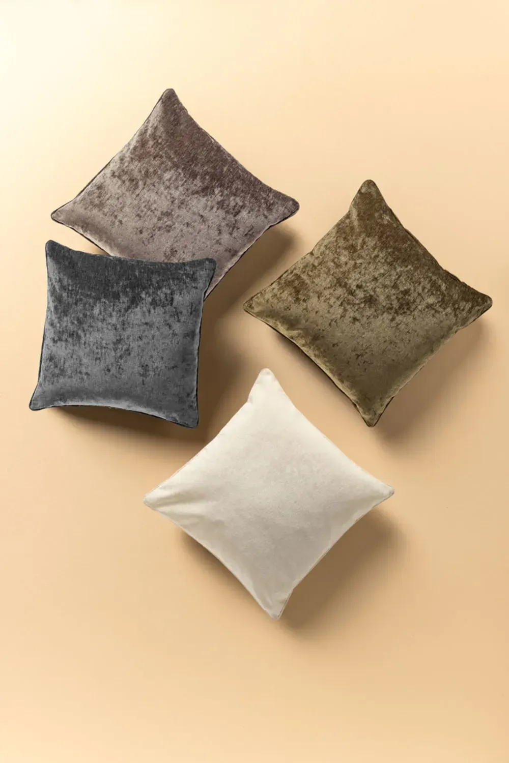 Illustration numéro 2 du produit coussin gris 45x45 cm