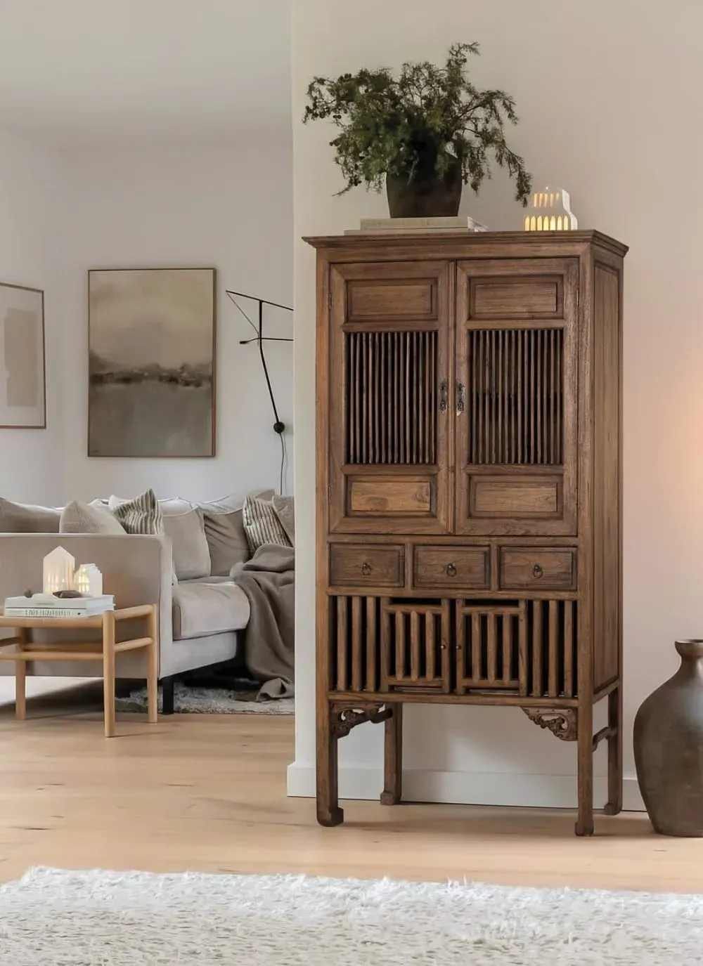 Illustration numéro 2 du produit Armoire en bois de teck massif hauteur 176 cm