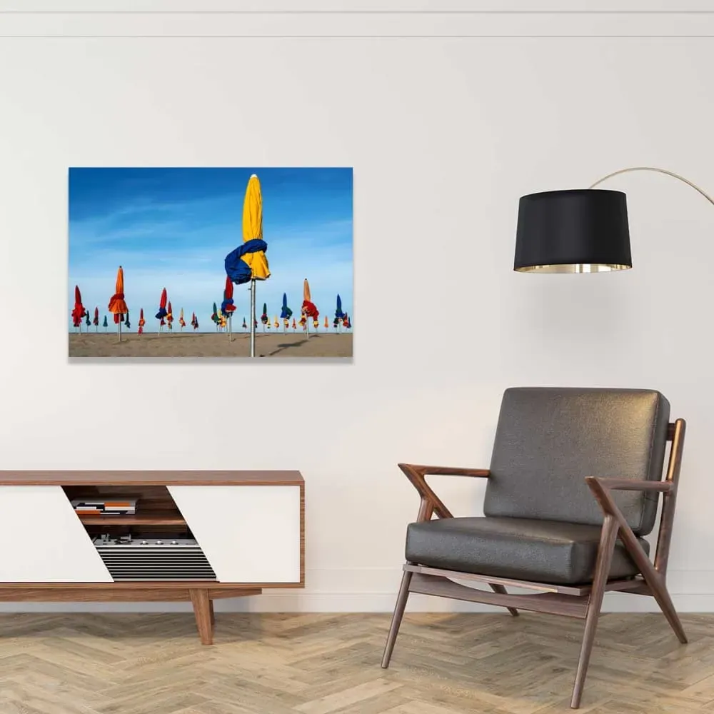 Illustration numéro 2 du produit Tableau plage les parapluies de deauville  imprimé sur toile 90x60 cm