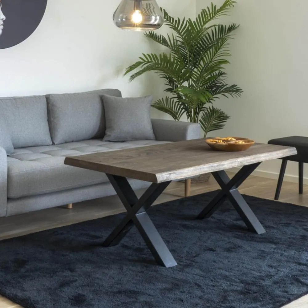 Illustration numéro 2 du produit Table basse en chêne massif fumé 70x120 cm