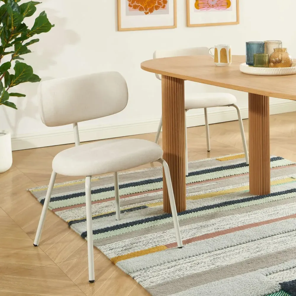 Illustration numéro 2 du produit Lot de 2 chaises tissu et pieds métal beige sable