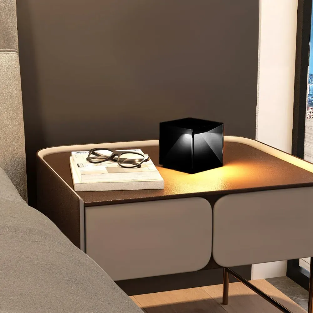 Illustration numéro 2 du produit Lampe de chevet sans fil Aluminium Noir H8CM