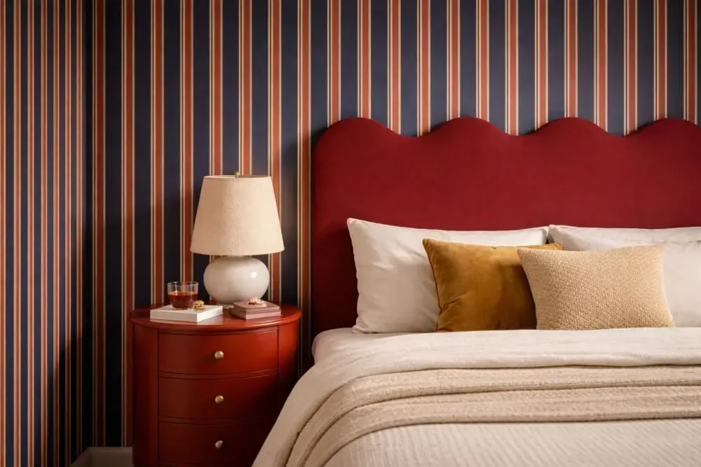 Illustration numéro 2 du produit Tête de lit rembourrée forme ondulée 160x73,5cm