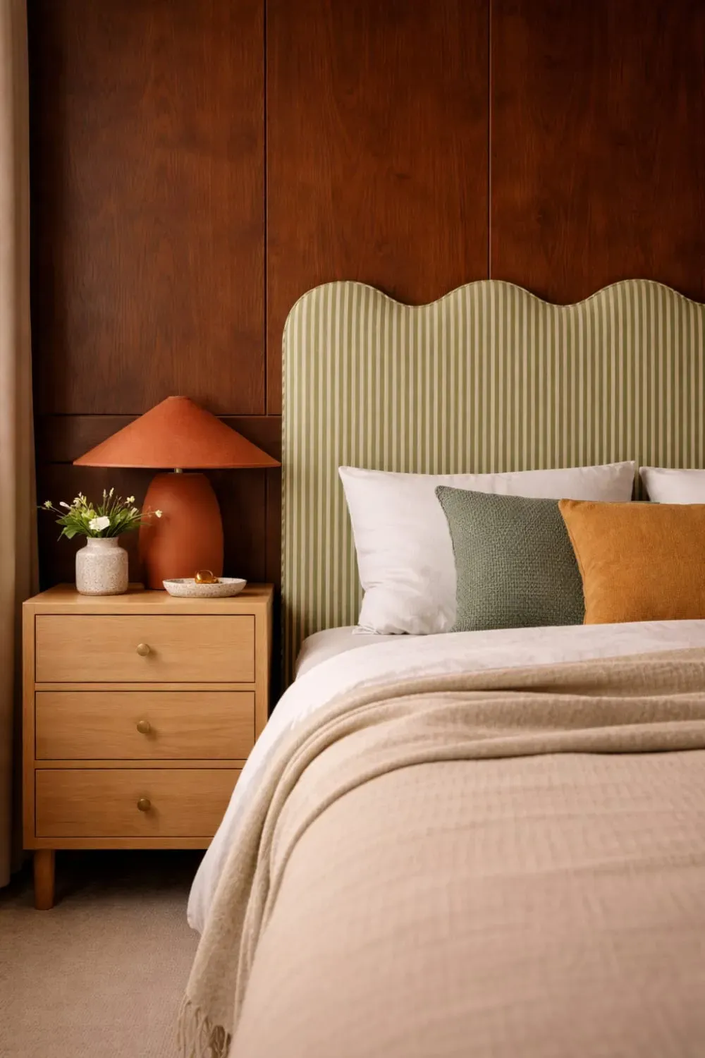 Illustration numéro 2 du produit Tête de lit rembourrée forme ondulée 160x73,5cm