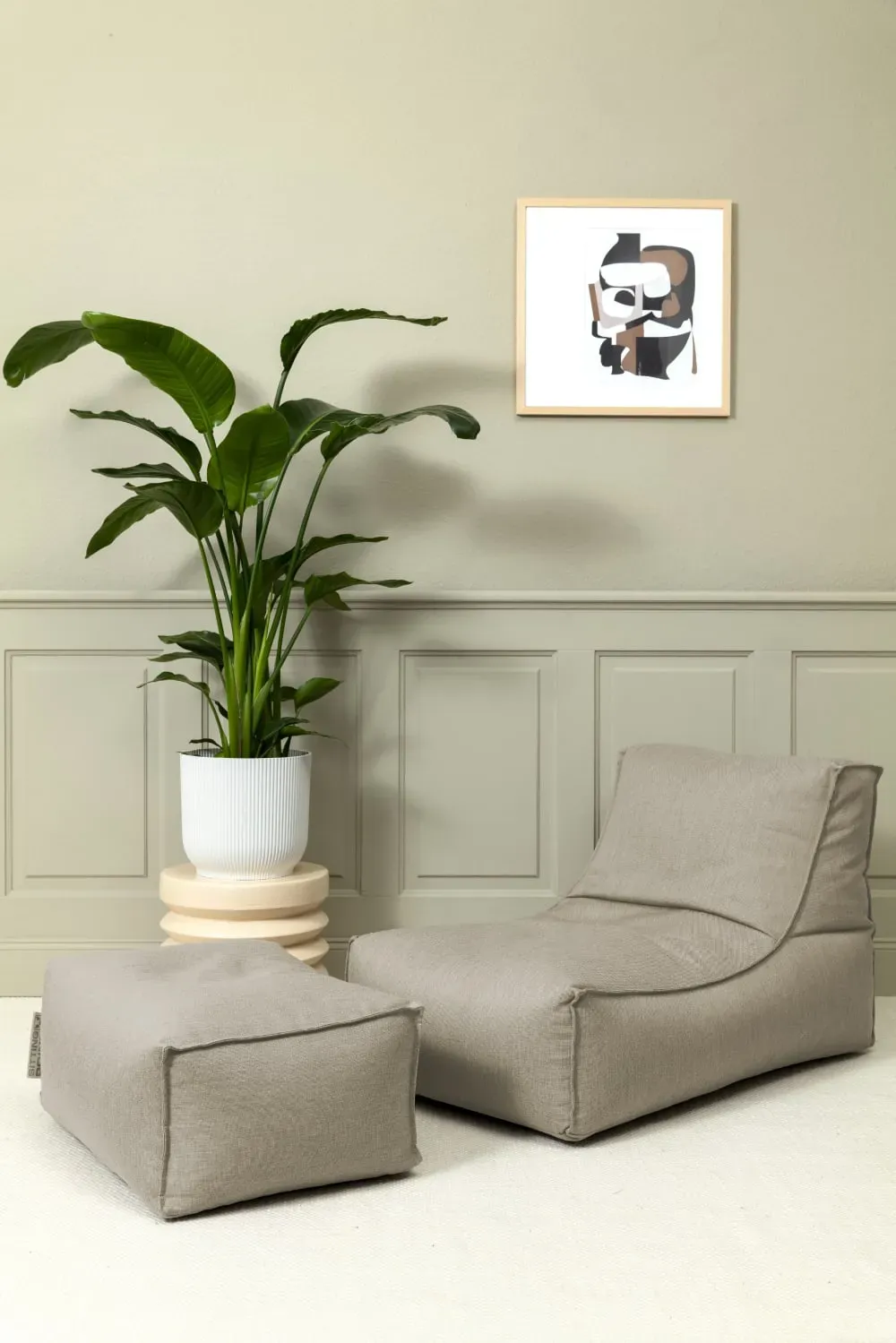 Illustration numéro 2 du produit Pouf extérieur repose pied déhoussable beige 55x65x30 cm