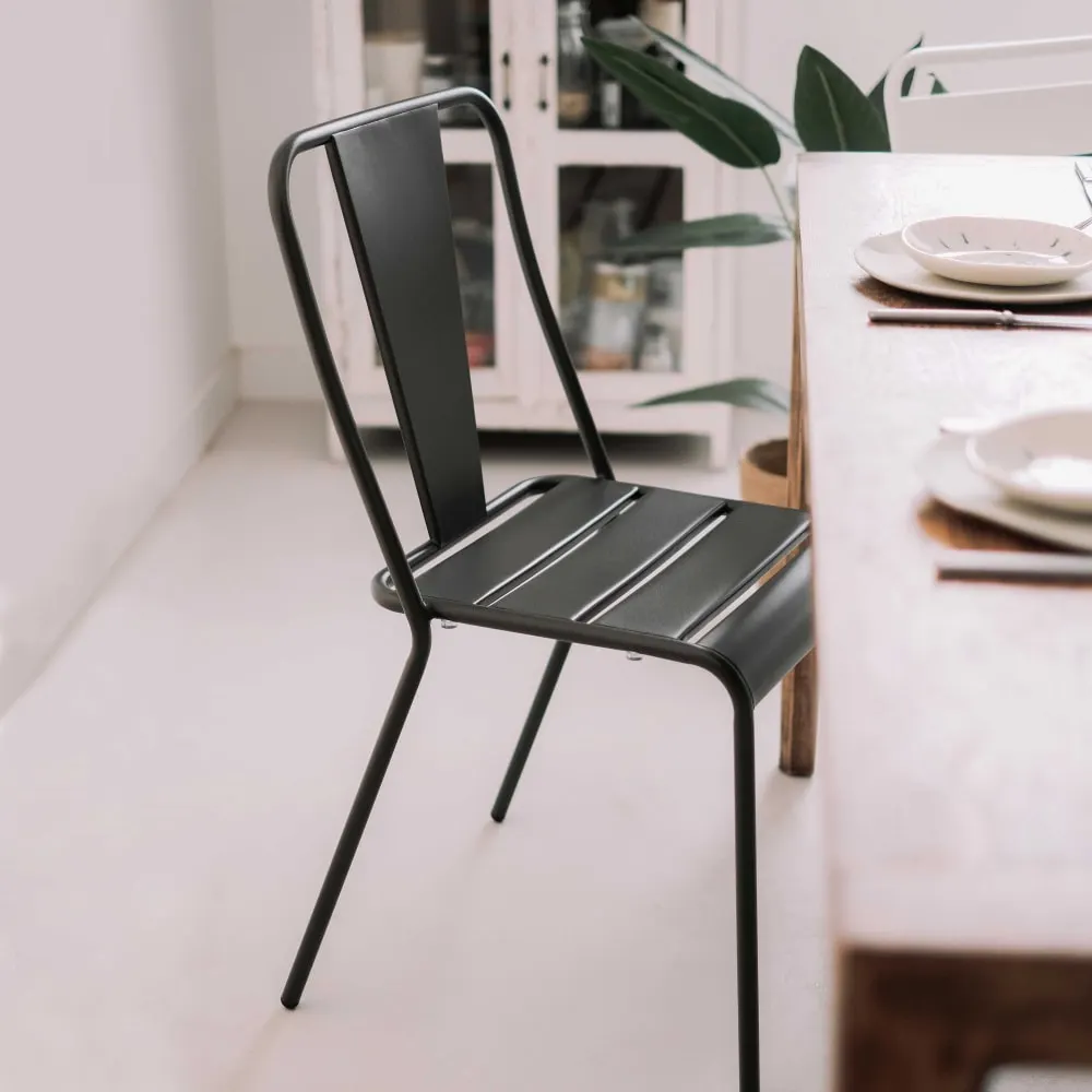Illustration numéro 2 du produit Chaise en métal anthracite