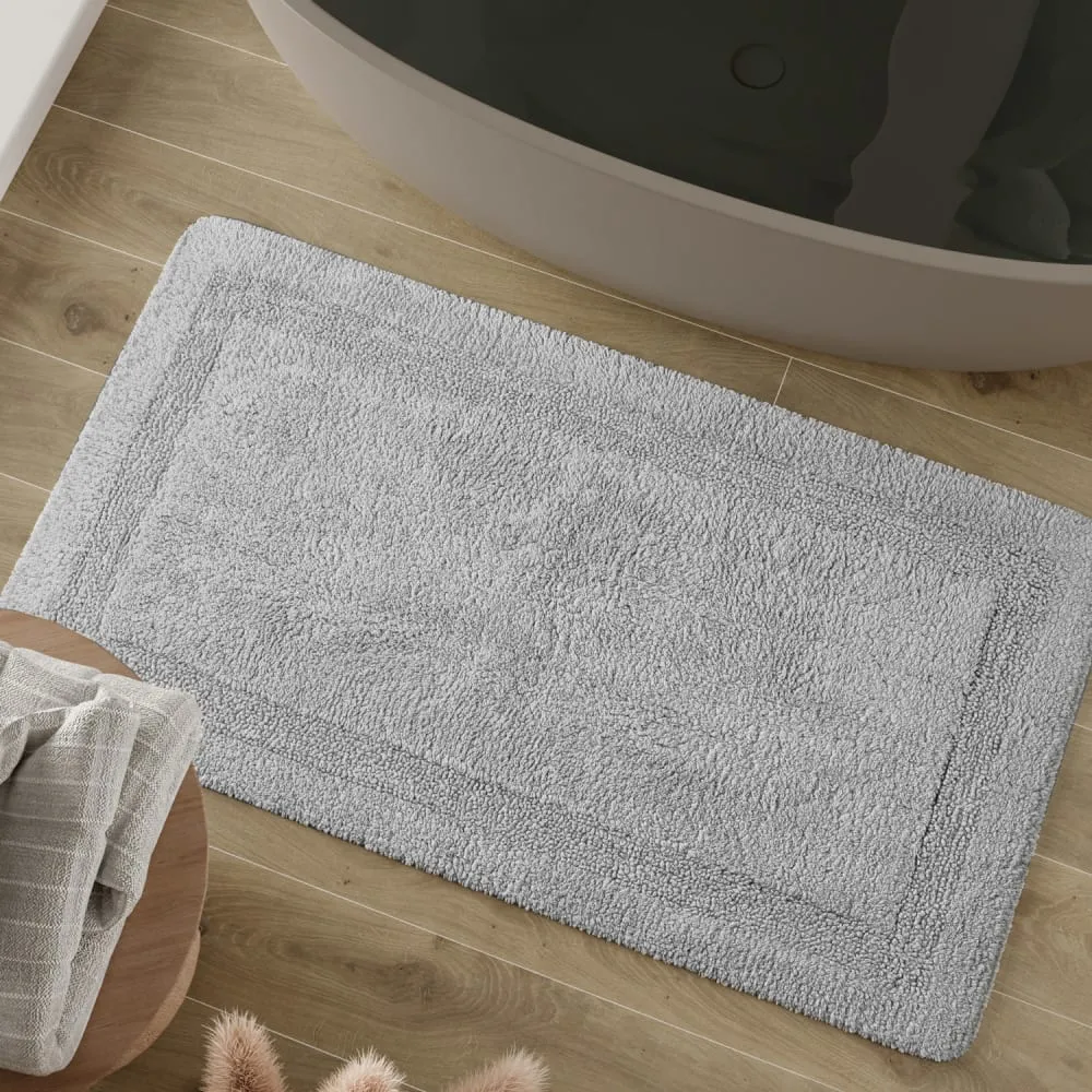 Illustration numéro 2 du produit Tapis de bain gris clair en coton 60x100