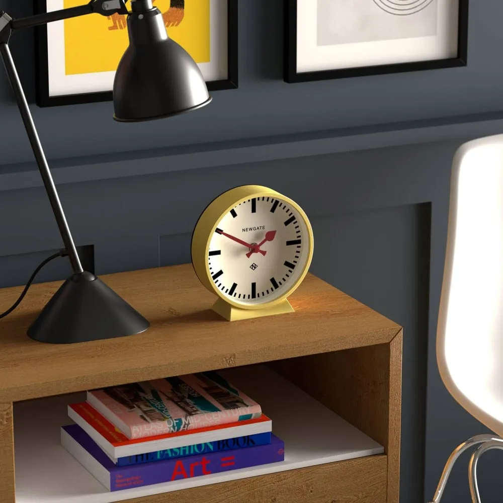Illustration numéro 2 du produit Horloge de gare – Jaune