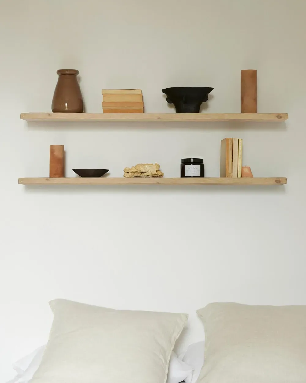 Illustration numéro 2 du produit Étagère murale sapin massif beige 2 étagères 120x20 cm