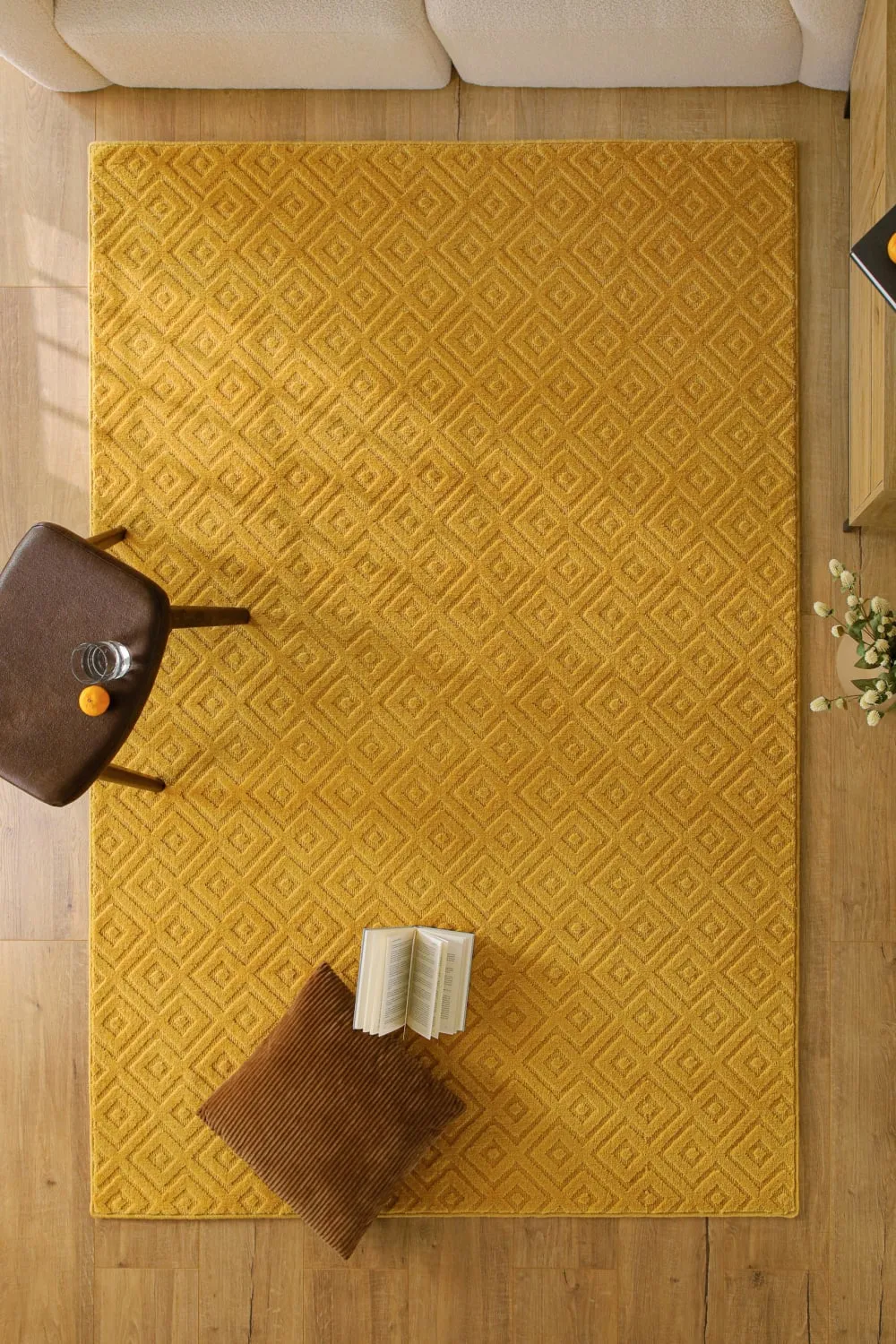 Illustration numéro 2 du produit Tapis en laine avec relief jaune 200x300