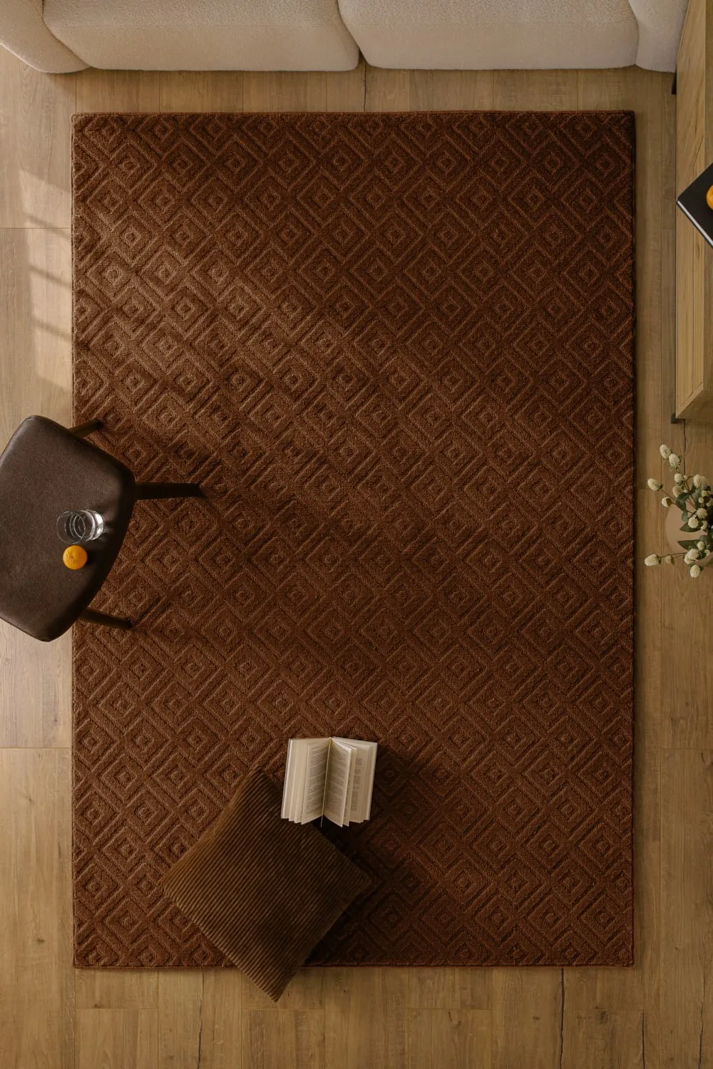 Illustration numéro 2 du produit Tapis en laine avec relief marron 140x200