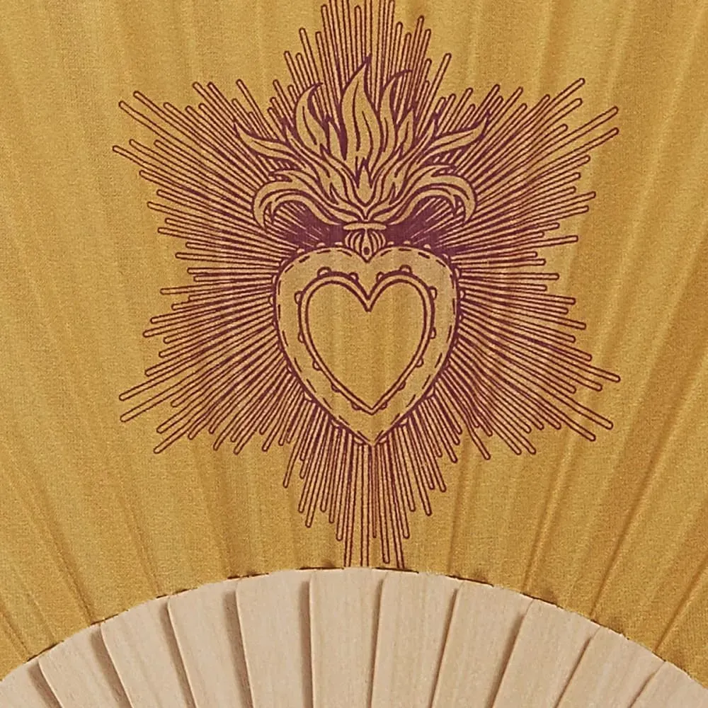 Illustration numéro 2 du produit Eventail bois de bouleau motif coeur sacré jaune