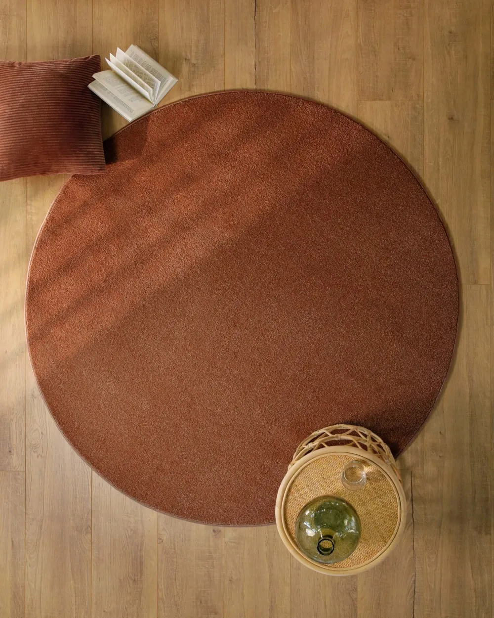 Illustration numéro 2 du produit Tapis rond tissé velours ras brique 200 rd.