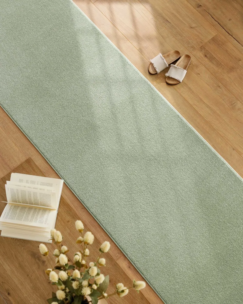 Illustration numéro 2 du produit Tapis de couloir tissé velours ras vert clair 80x300