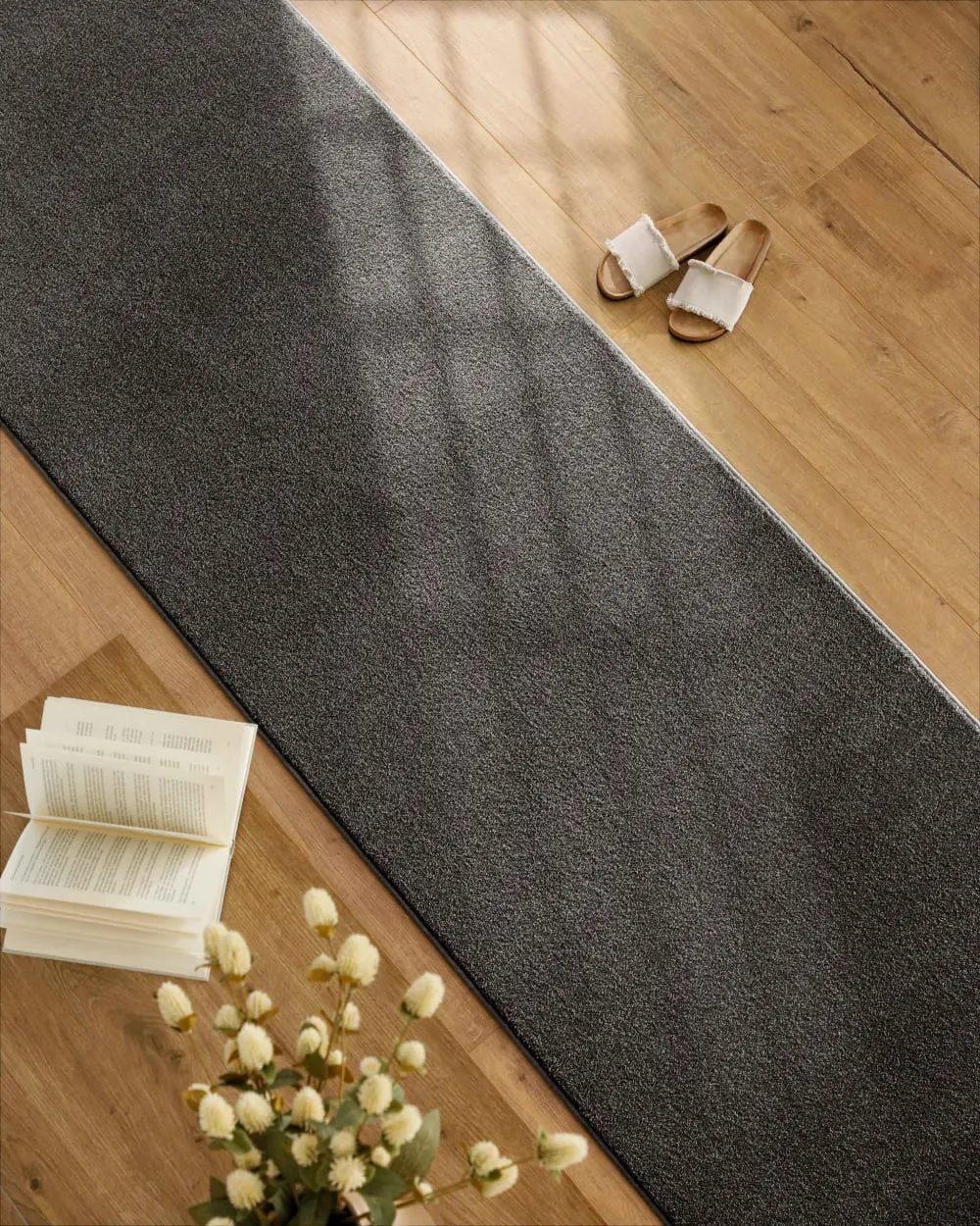 Illustration numéro 2 du produit Tapis de couloir tissé velours ras anthracite 80x230