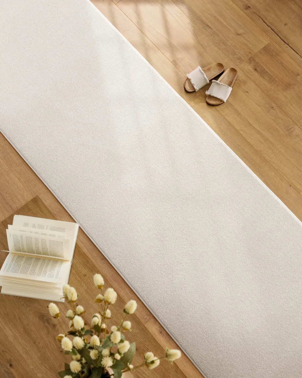 Illustration numéro 2 du produit Tapis de couloir tissé velours ras crème 80x300