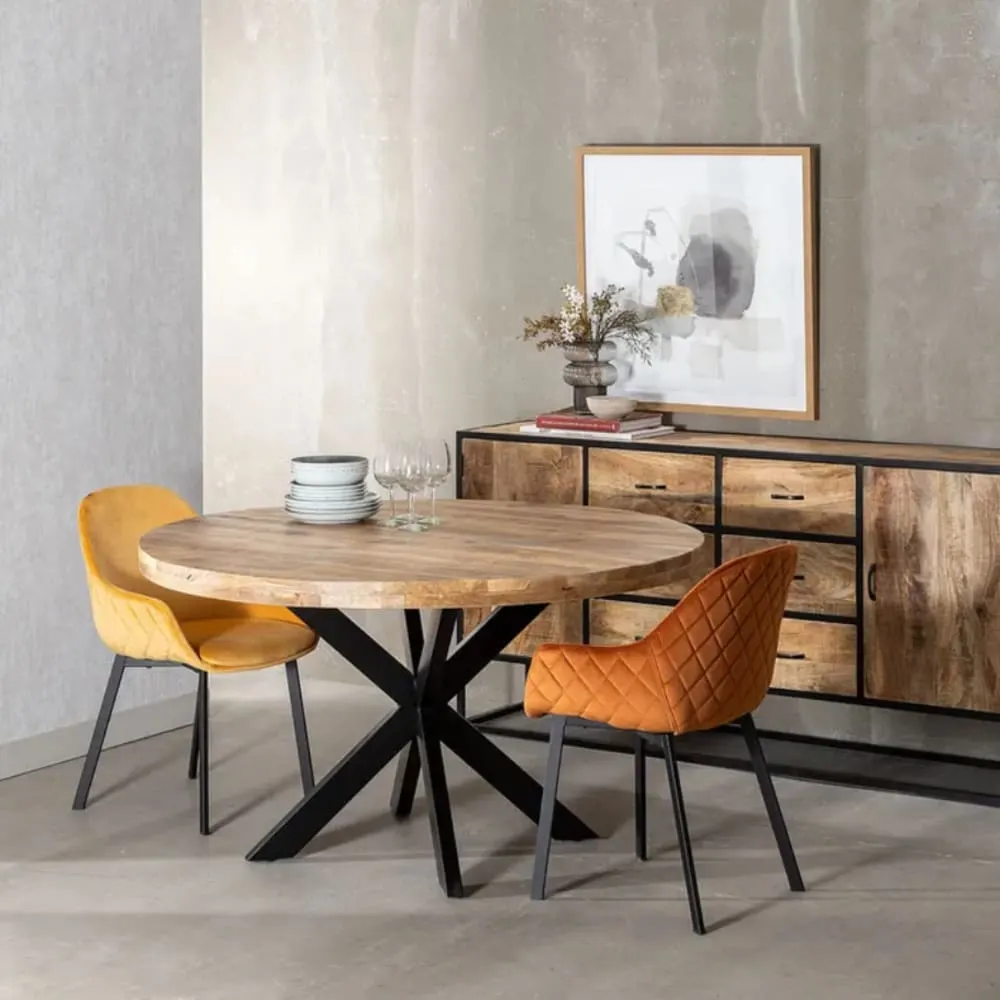 Illustration numéro 2 du produit Table à manger ronde en bois massif et pied étoile noir 140cm