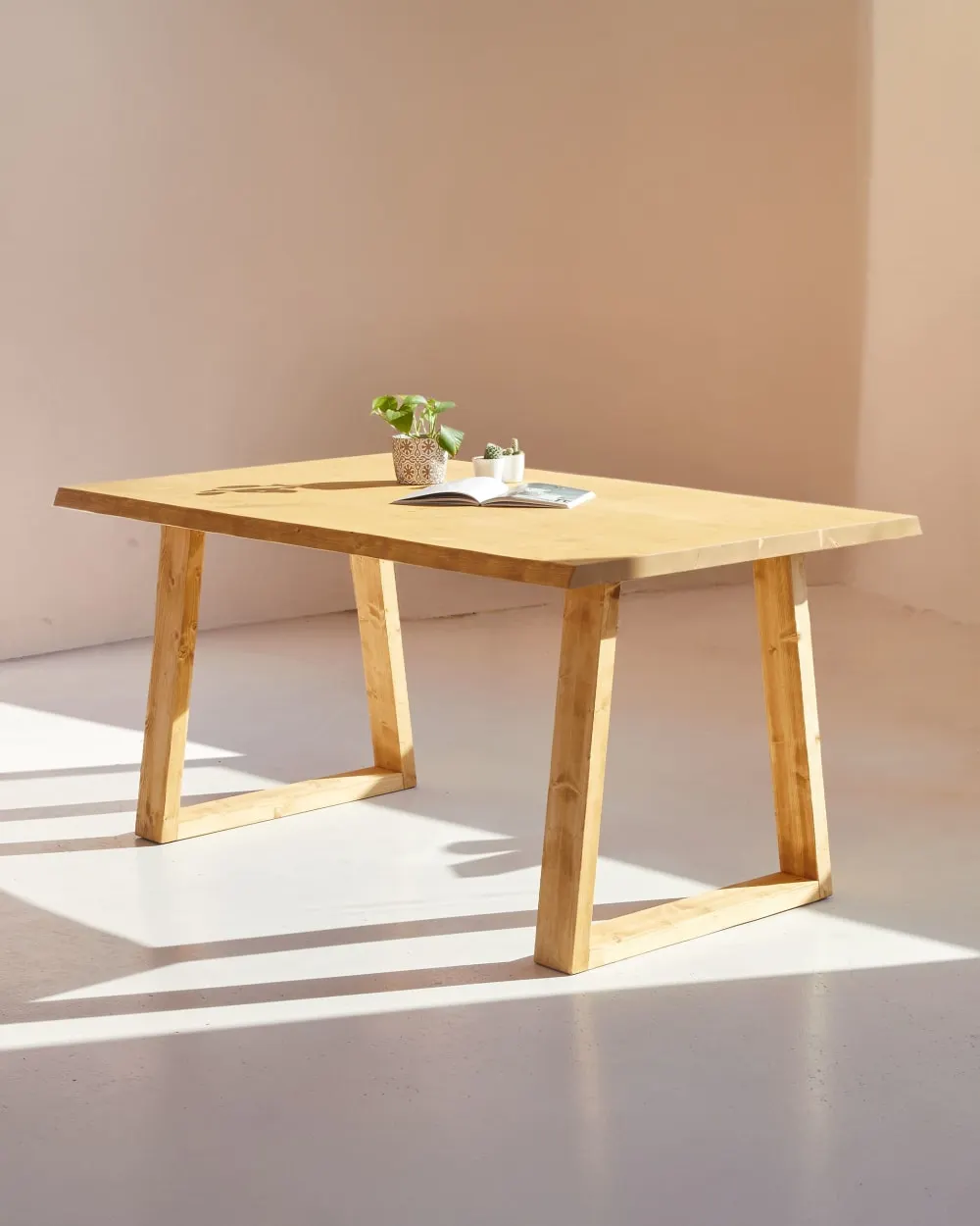 Illustration numéro 2 du produit Table à manger sapin massif couleur chêne 140x85 cm