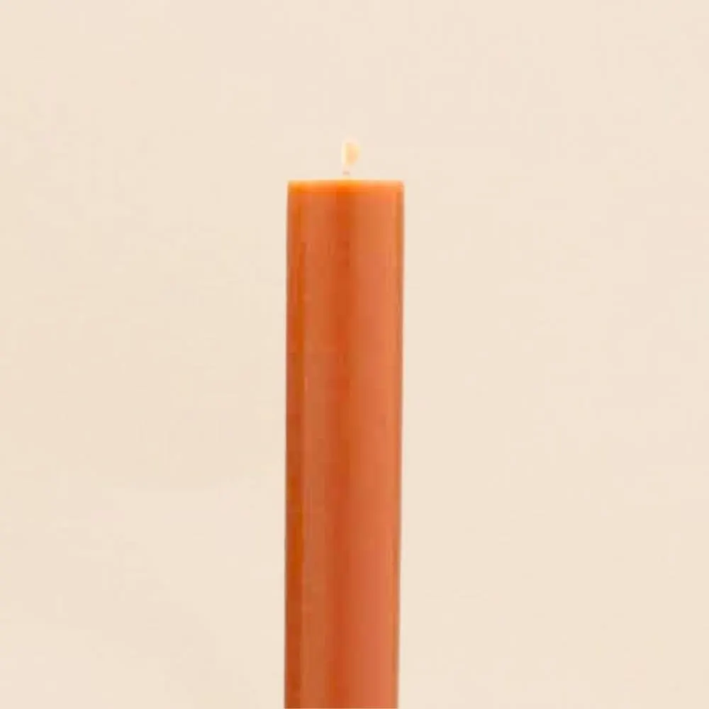 Illustration numéro 2 du produit Set de 10 bougies cierges cognac 20 cm