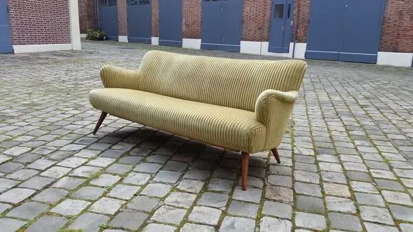 Illustration numéro 2 du produit 1/2 fauteuil club