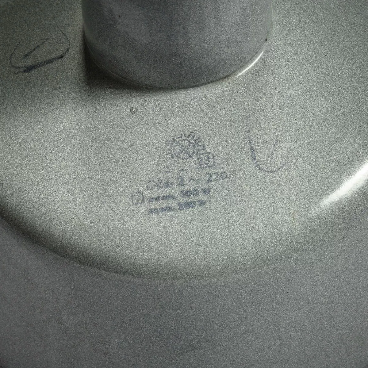 Illustration numéro 2 du produit Lampe industrielle ronde émaillée