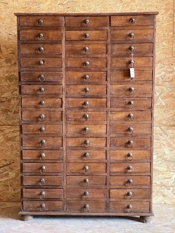 Illustration numéro 2 du produit Magnifique meuble de métier en Teck ancien