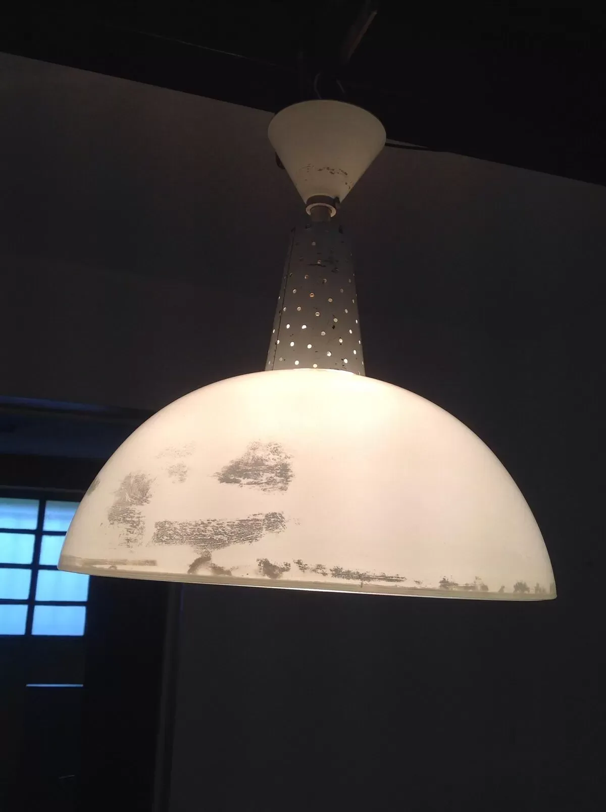 Illustration numéro 2 du produit Suspension holophane