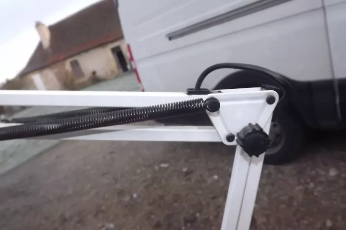 Illustration numéro 2 du produit Lampe de Bureau industrielle Metal