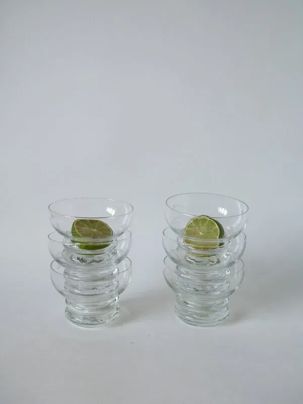 Illustration numéro 2 du produit Lot de 6 coupes à champagne en cristal gravé 1960