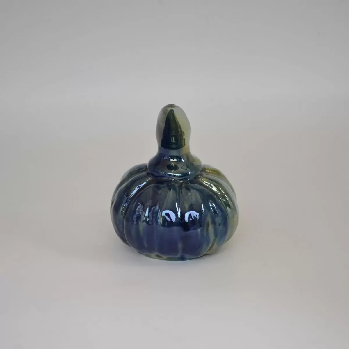 Illustration numéro 2 du produit Pichet en grès flammé à reflets métalliques de la S.A.P.C. de Rambervillers