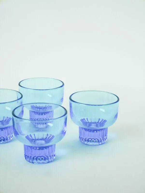 Illustration numéro 2 du produit Lot de 4 petits verres, Turquoise, 1970